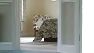 Չարաճճի շիկահեր պոռնիկ Սոֆիա Լիննը ցույց է տալիս իր ուժեղ խարազանելու հմտությունները